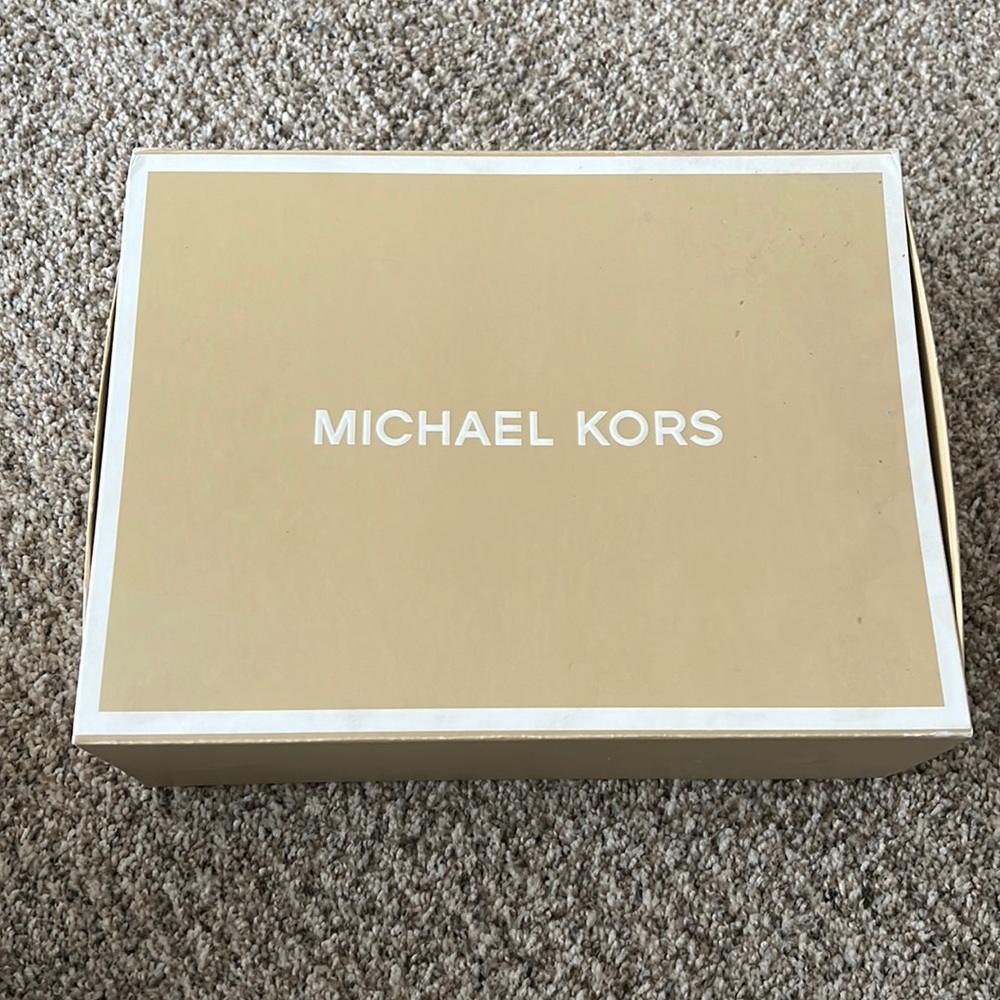 Michael Kors Rhea Zip Medium Shoulder Bag
